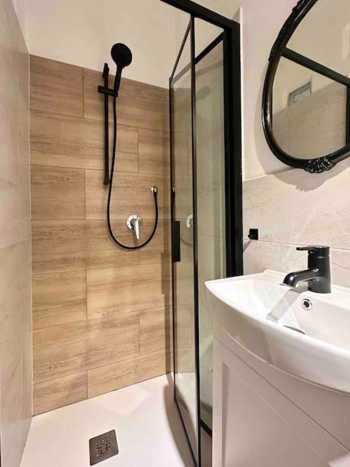 Appartamento Warm Retreat In The Heart Of Florence Cls Station Esterno foto