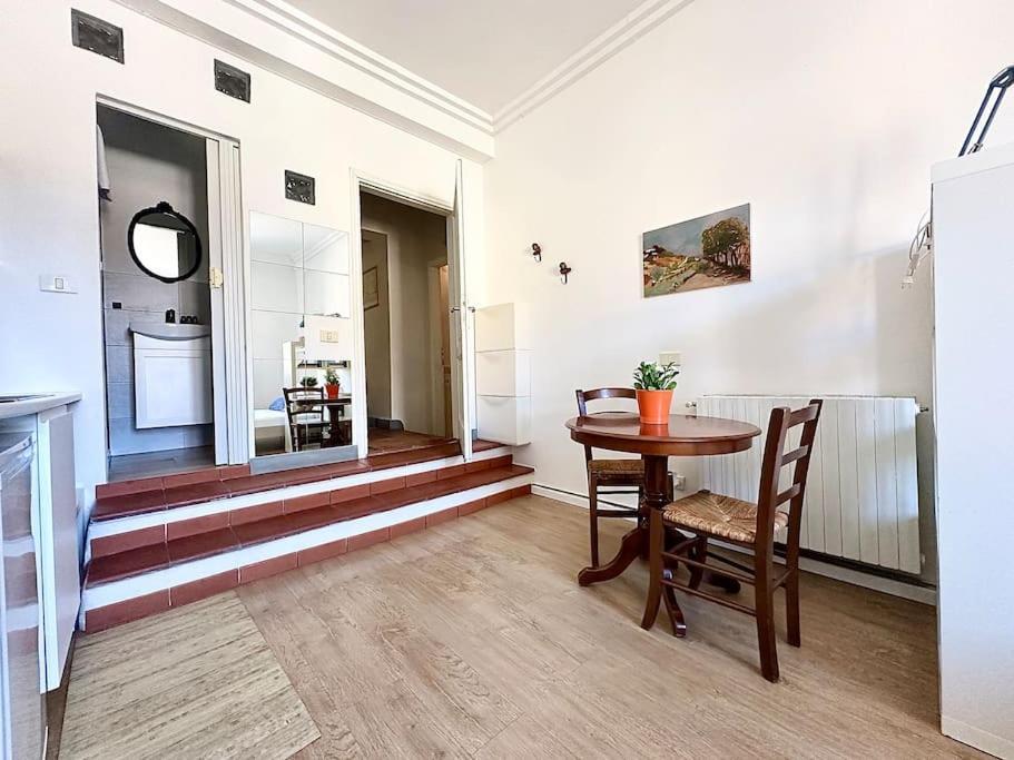 Appartamento Warm Retreat In The Heart Of Florence Cls Station Esterno foto