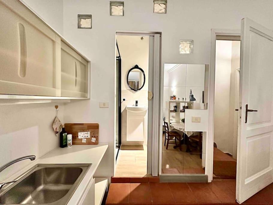 Appartamento Warm Retreat In The Heart Of Florence Cls Station Esterno foto