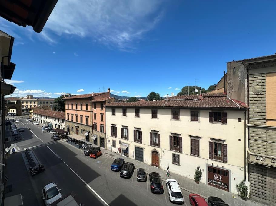 Appartamento Warm Retreat In The Heart Of Florence Cls Station Esterno foto